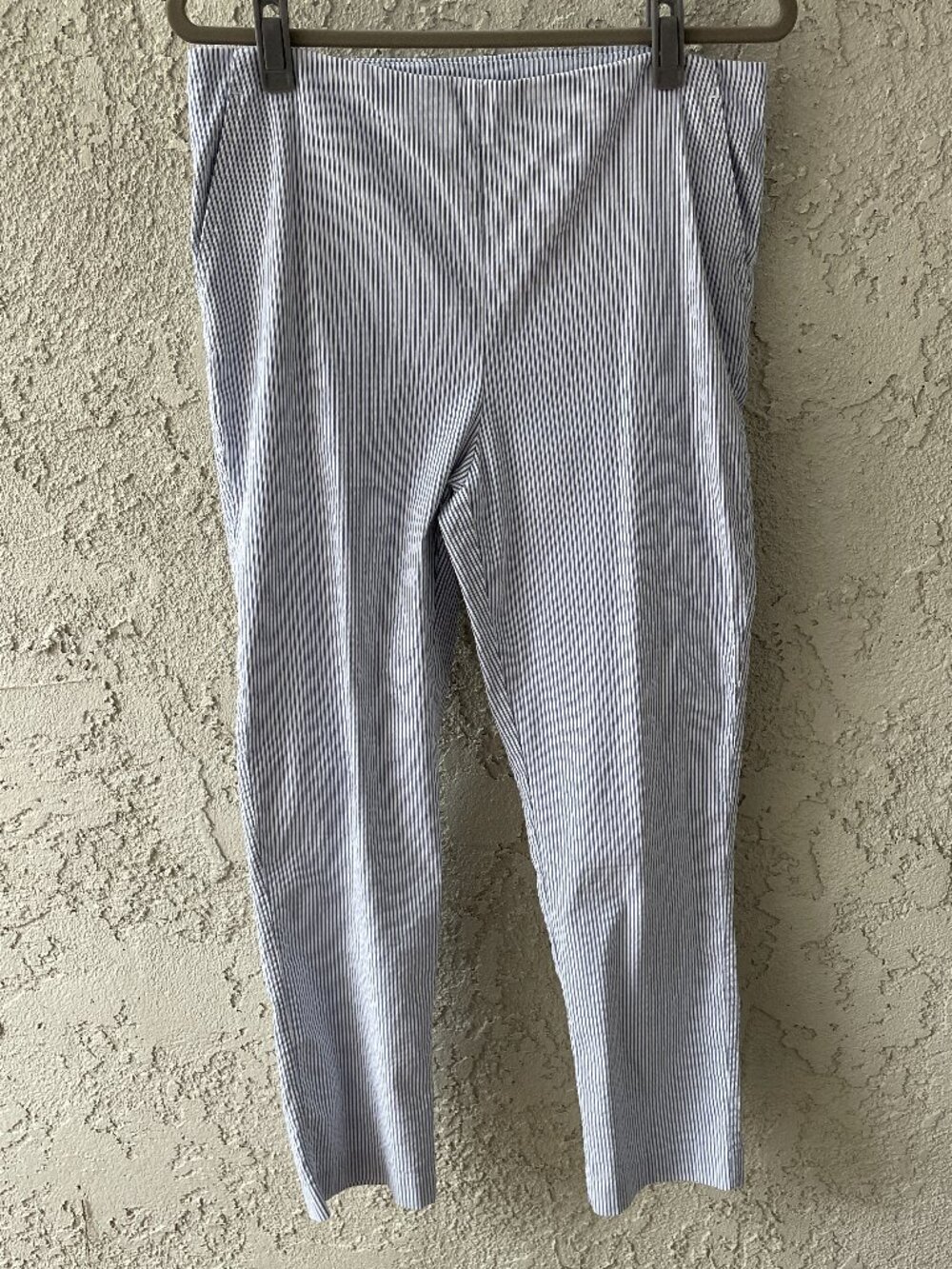 Carolina Belle Blue White Seersucker Striped Pull-On Ankle Pants 10